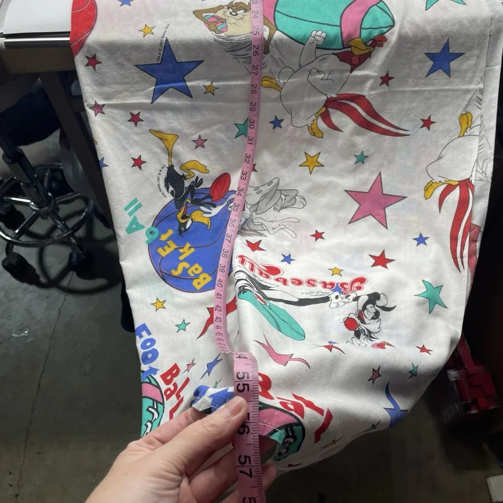 VTG Bugs Bunny Looney Tunes Warner Bros.1993 SPORTS‎ FABRIC Curtain 44 